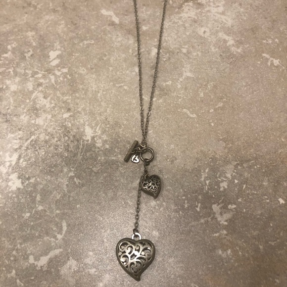 American Eagle long silver necklace w/ hearts
